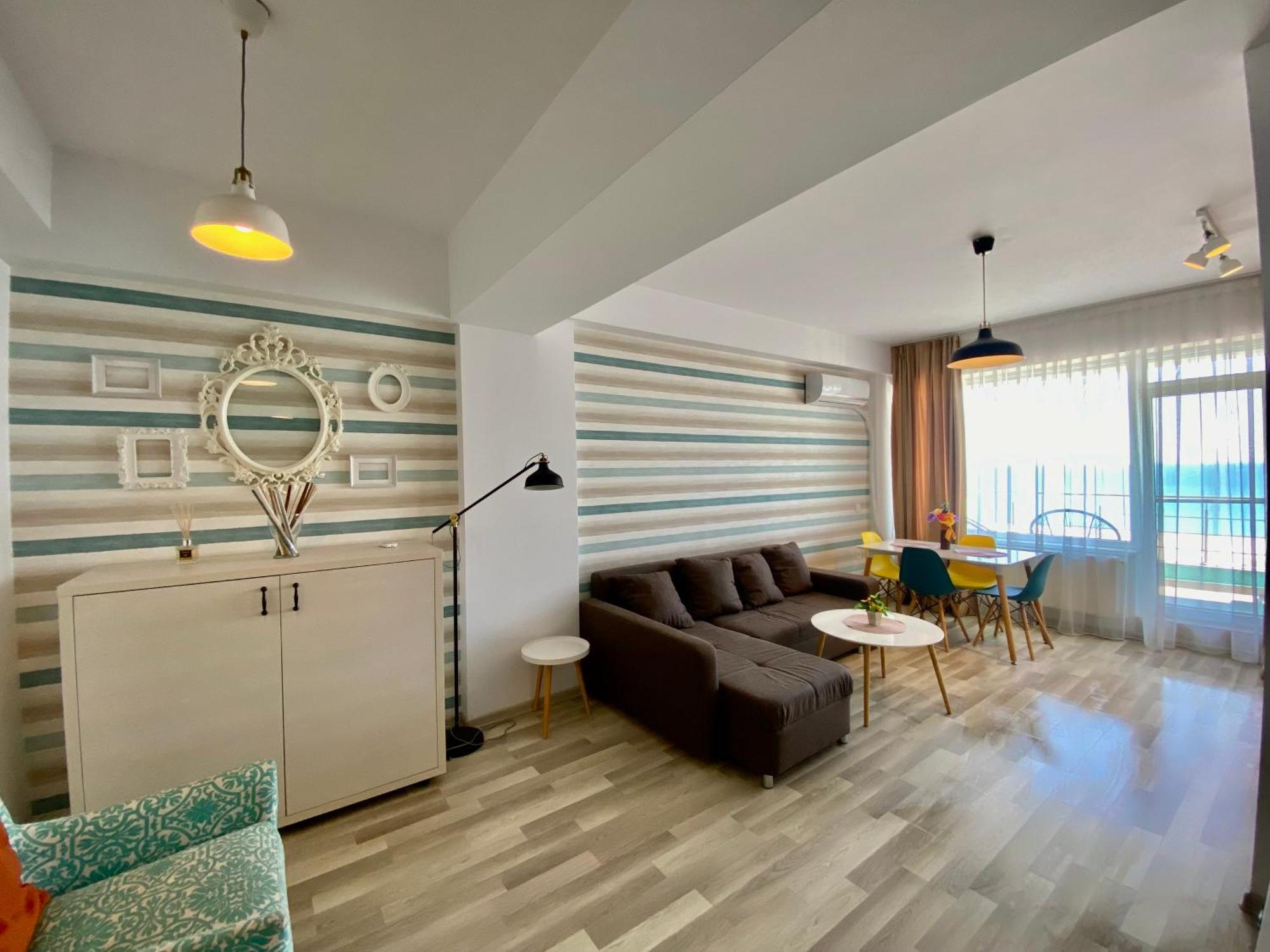 Summerland Mamaia View エクステリア 写真