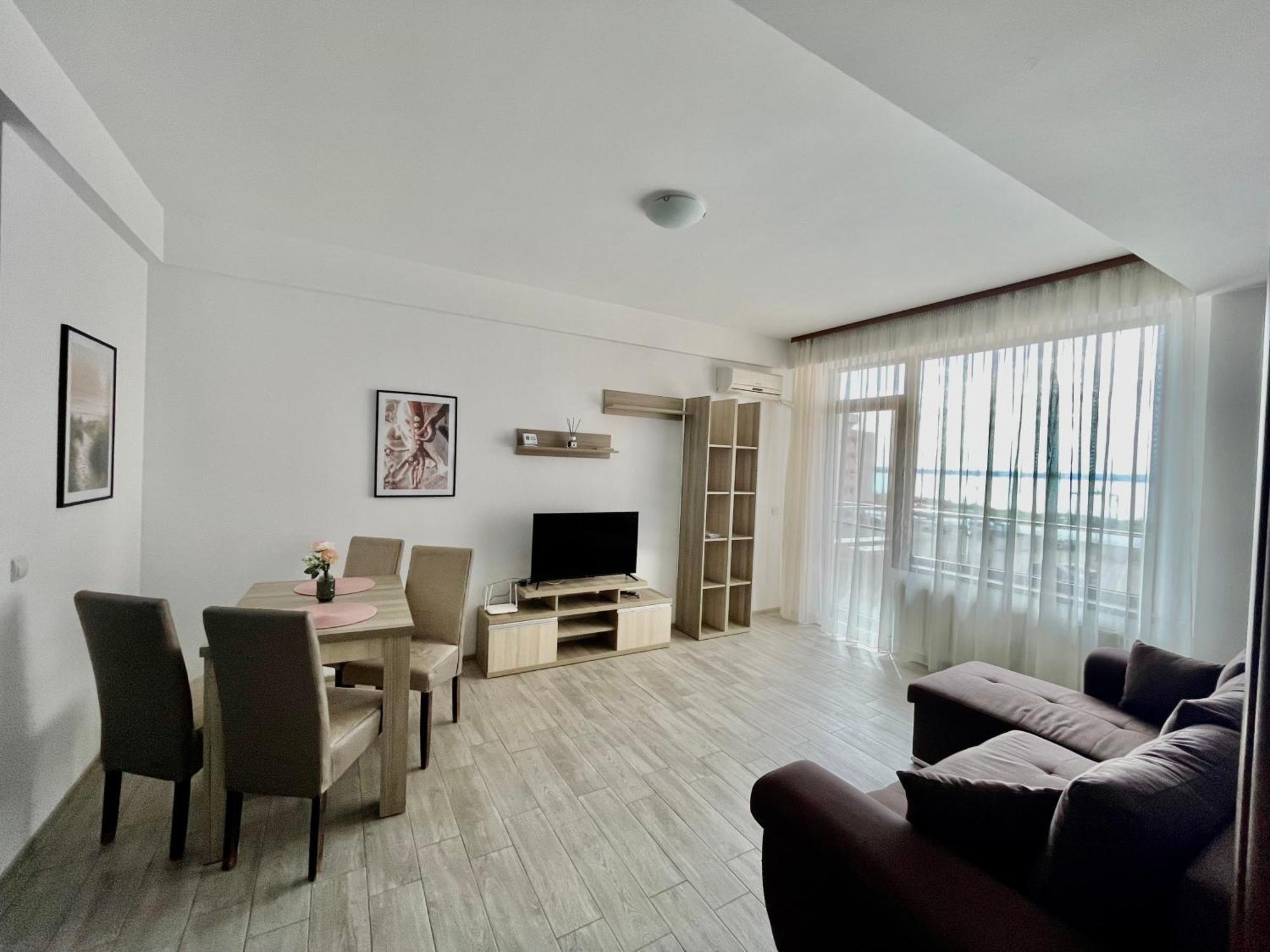 Summerland Mamaia View エクステリア 写真